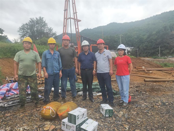 8月12日，黟縣中交路建池黃鐵路利源中橋工程補勘項目工地.jpg